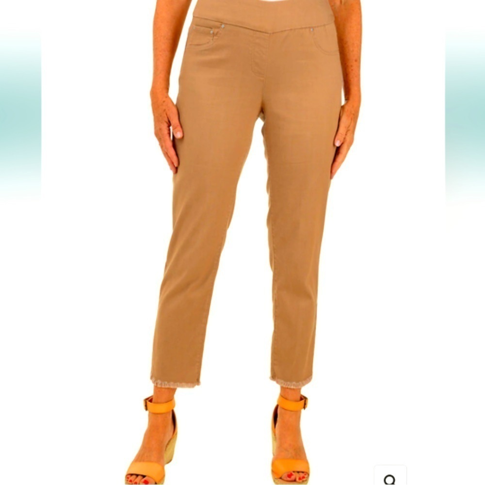 NWT RUBY RD.
Pull-On Fringed Denim Ankle Pant color Mahogany